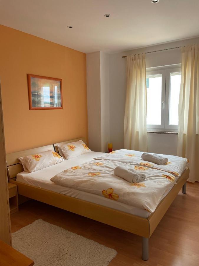 Apartments Rafaela Barbat na Rabu Extérieur photo